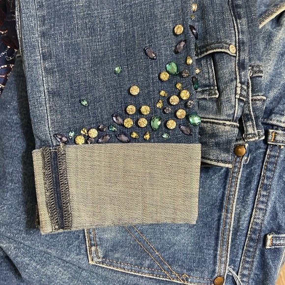 Chico Embellished Blue Jeans - Picture 12 of 12